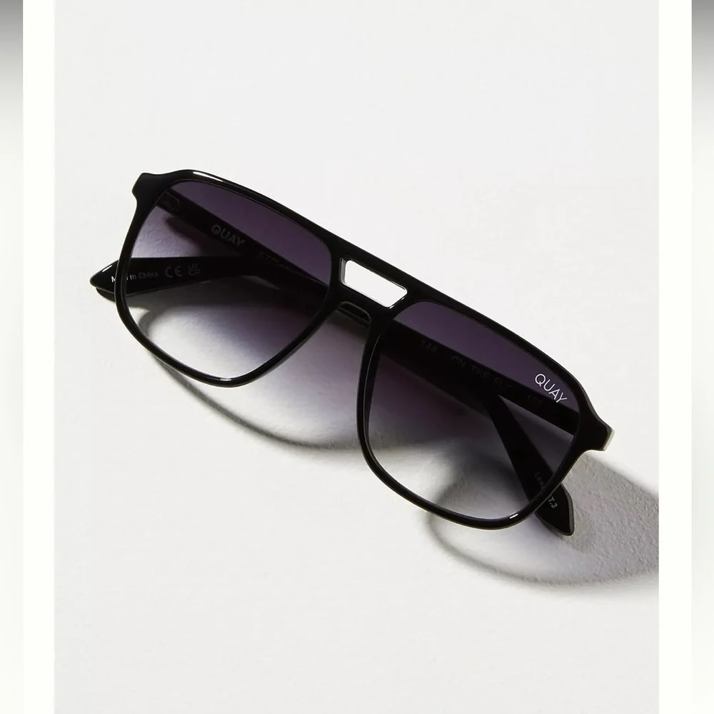 NWOT Quay On The Fly Sunglasses